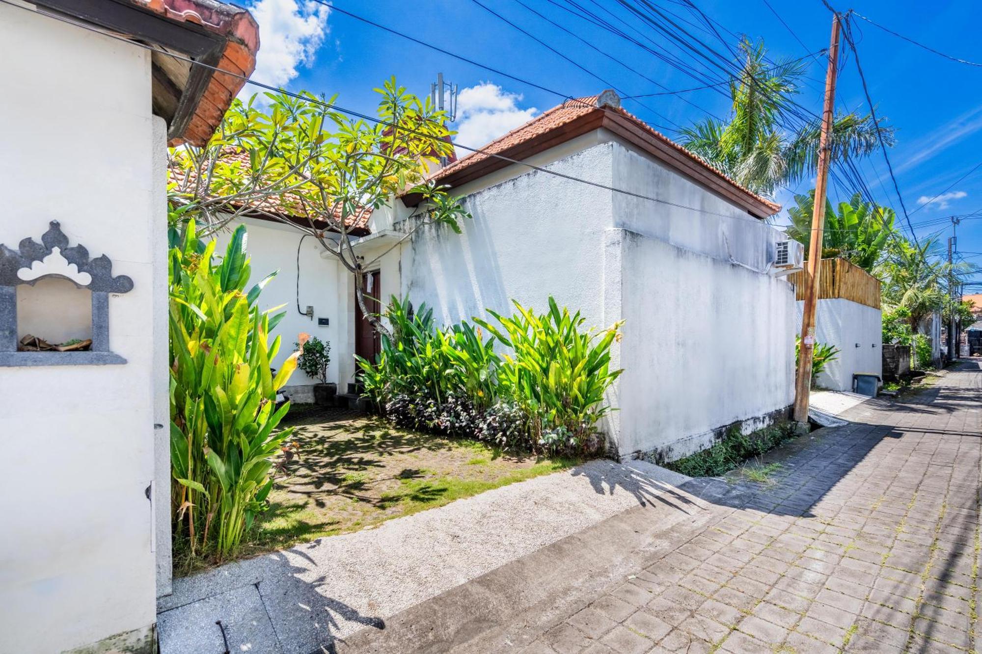 4-Bedroom Pool Villa Near Seminyak Center Eksteriør bilde