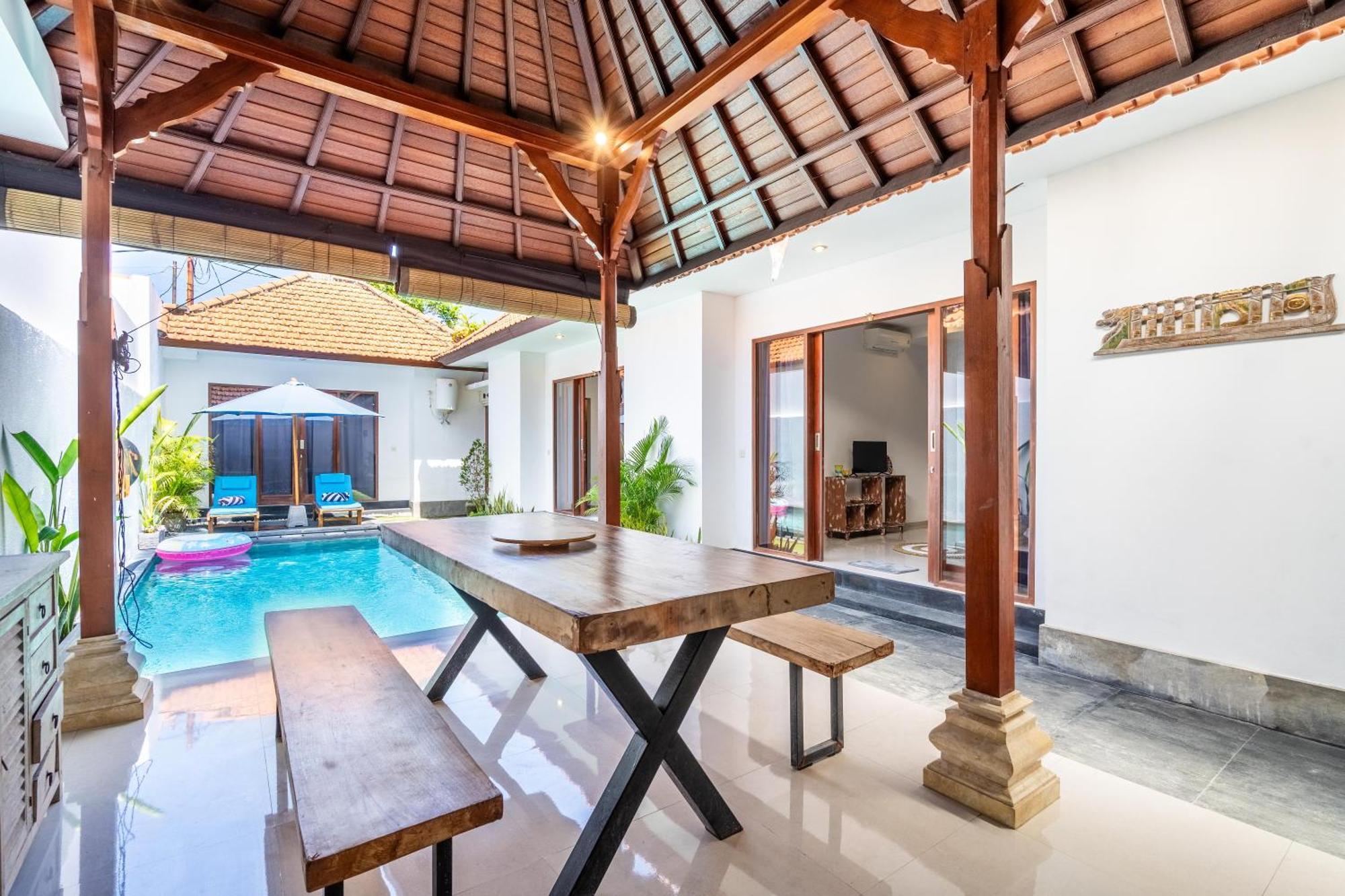 4-Bedroom Pool Villa Near Seminyak Center Eksteriør bilde