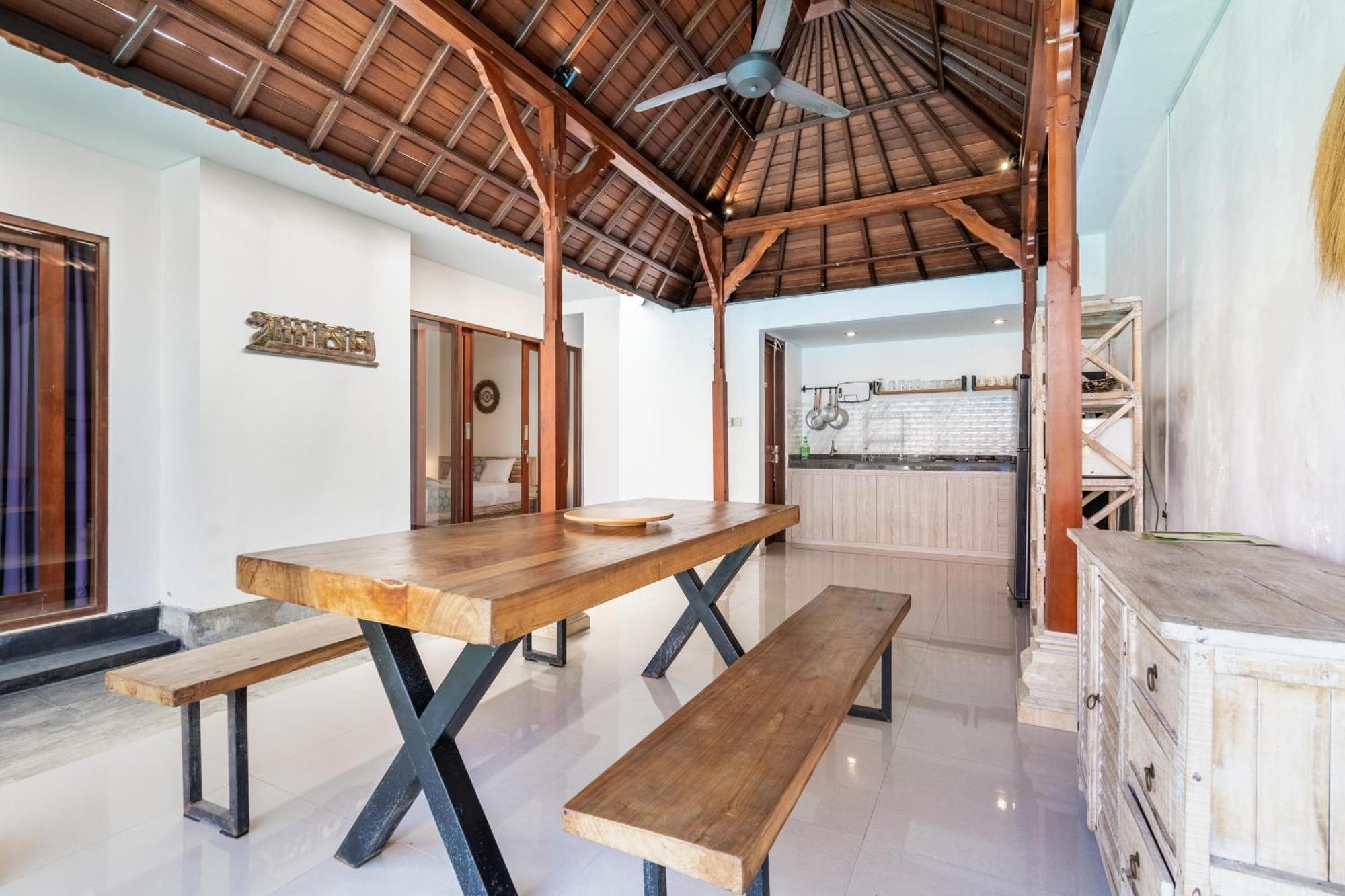 4-Bedroom Pool Villa Near Seminyak Center Eksteriør bilde